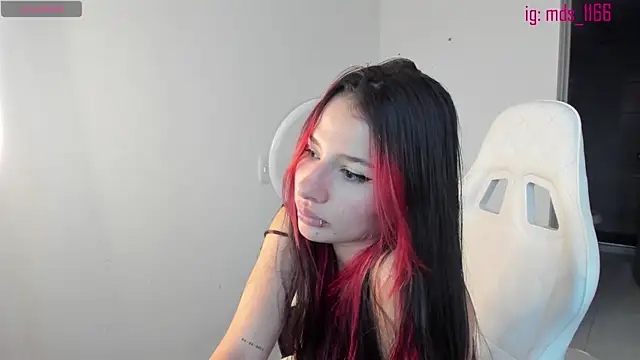 Mia adams66 online show from 01.22.25