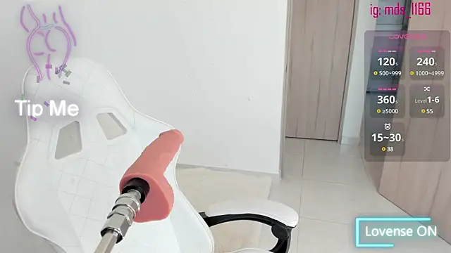 Mia adams66 online show from 01.30.25