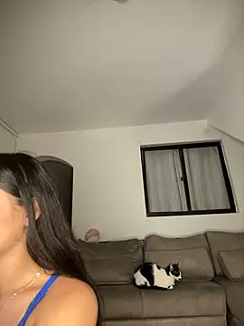 MollySanders    online show from 01.27.25