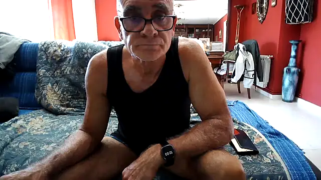 Snapshot of maduroguapo chatting on 04.19.26 maduroguapo online show from 04.19.26