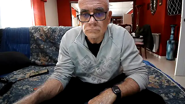 Snapshot of maduroguapo chatting on 04.22.26 maduroguapo online show from 04.22.26