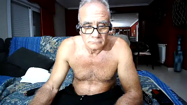 Snapshot of maduroguapo chatting on 04.27.26 maduroguapo online show from 04.27.26