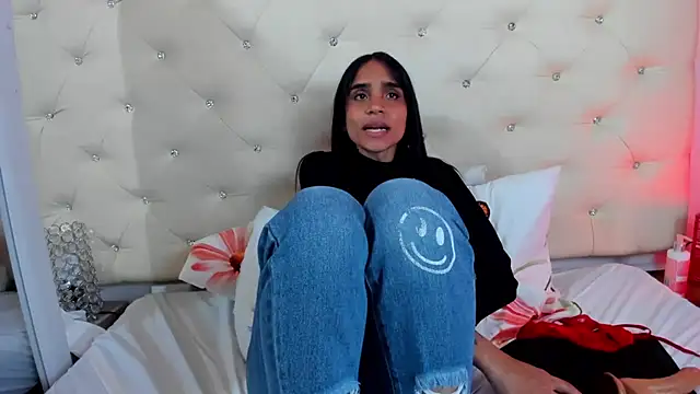 Snapshot of sophie_pariss chatting on 02.16.25 sophie pariss online show from 02.16.25