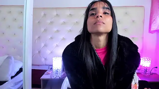 Snapshot of sophie_pariss chatting on 02.25.25 sophie pariss online show from 02.25.25