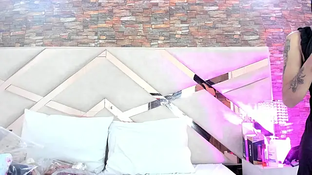 Snapshot of sophie_pariss chatting on 11.01.25 sophie pariss online show from 11.01.25