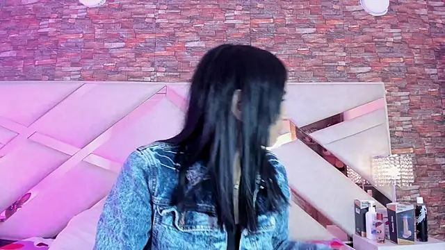 Snapshot of sophie_pariss chatting on 11.05.25 sophie pariss online show from 11.05.25