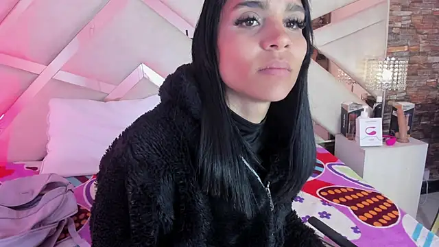 Snapshot of sophie_pariss chatting on 11.09.25 sophie pariss online show from 11.09.25