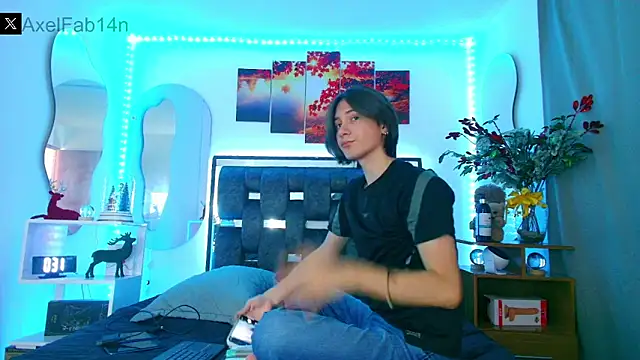 Snapshot of Alex_and_Fabian chatting on 01.10.25 Alex and Fabian online show from 01.10.25