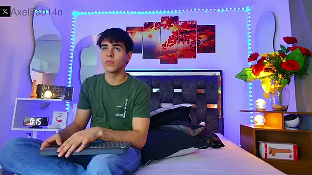 Snapshot of Alex_and_Fabian chatting on 01.26.25 Alex and Fabian online show from 01.26.25