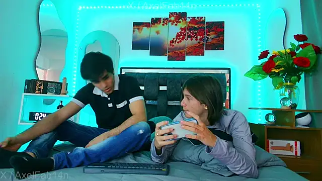 Snapshot of Alex_and_Fabian chatting on 03.13.25 Alex and Fabian online show from 03.13.25