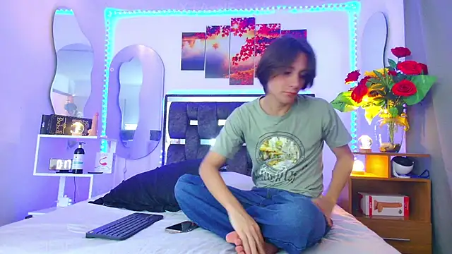 Snapshot of Alex_and_Fabian chatting on 03.22.25 Alex and Fabian online show from 03.22.25