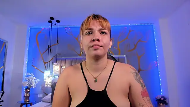 Snapshot of AlessiaDouce chatting on 09.18.25 AlessiaDouce online show from 09.18.25