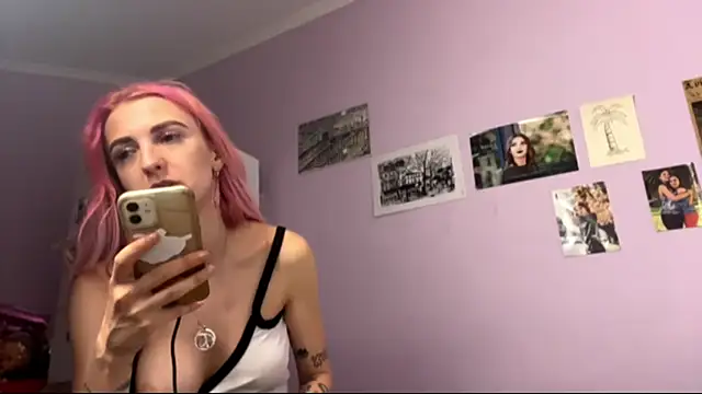 Snapshot of IngridMayer chatting on 06.17.26 IngridMayer online show from 06.17.26