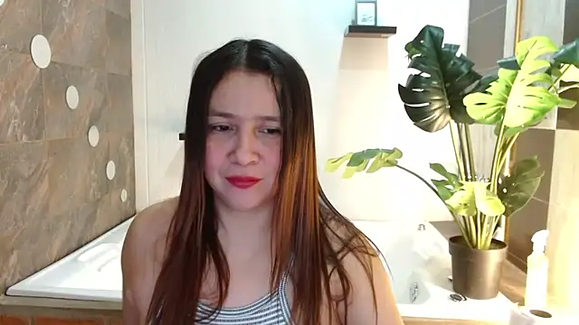 Snapshot of Heidy_Wells chatting on 04.26.26 Heidy Wells online show from 04.26.26