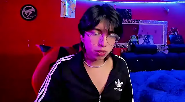 Snapshot of AnggelONfiree chatting on 12.14.24 AnggelONfiree online show from 12.14.24