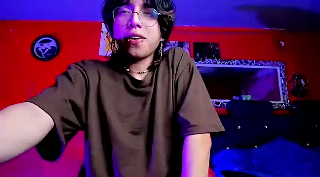 Snapshot of AnggelONfiree chatting on 02.03.25 AnggelONfiree online show from 02.03.25