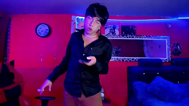 Snapshot of AnggelONfiree chatting on 03.05.25 AnggelONfiree online show from 03.05.25