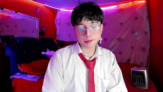 Snapshot of AnggelONfiree chatting on 09.19.25 AnggelONfiree online show from 09.19.25