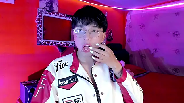 Snapshot of AnggelONfiree chatting on 09.27.25 AnggelONfiree online show from 09.27.25