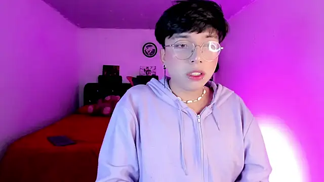 Snapshot of AnggelONfiree chatting on 11.09.25 AnggelONfiree online show from 11.09.25