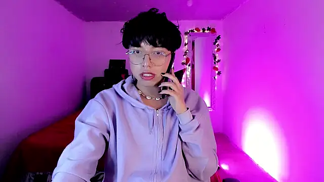 Snapshot of AnggelONfiree chatting on 11.26.25 AnggelONfiree online show from 11.26.25