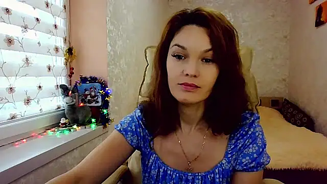 impossibleluna online show from 12.21.24