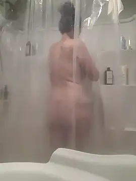 Snapshot of BonfireBonnie chatting on 10.16.25 BonfireBonnie online show from 10.16.25