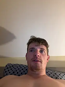 Snapshot of krov chatting on 02.16.25 krov online show from 02.16.25