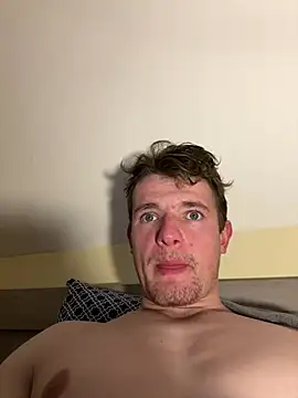 Snapshot of krov chatting on 03.05.25 krov online show from 03.05.25