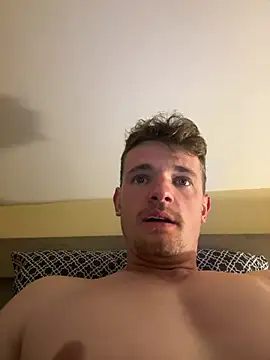 Snapshot of krov chatting on 03.19.25 krov online show from 03.19.25