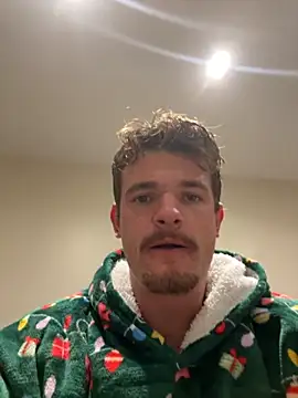 Snapshot of krov chatting on 12.05.25 krov online show from 12.05.25