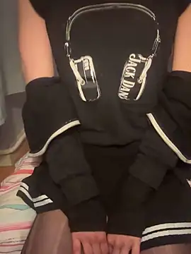 egirl711 online show from 01.25.25