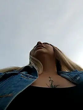 madelaine- online show from 09.11.25