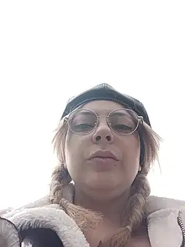 madelaine- online show from 04.01.26