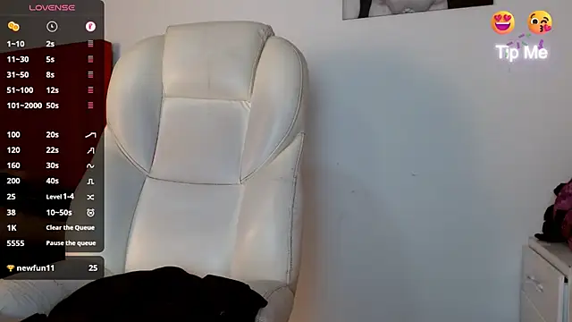 Snapshot of tonibelmont chatting on 02.19.25 tonibelmont online show from 02.19.25