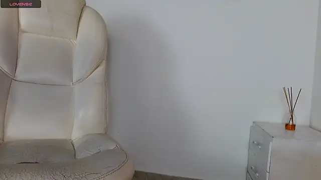 Snapshot of tonibelmont chatting on 03.08.25 tonibelmont online show from 03.08.25