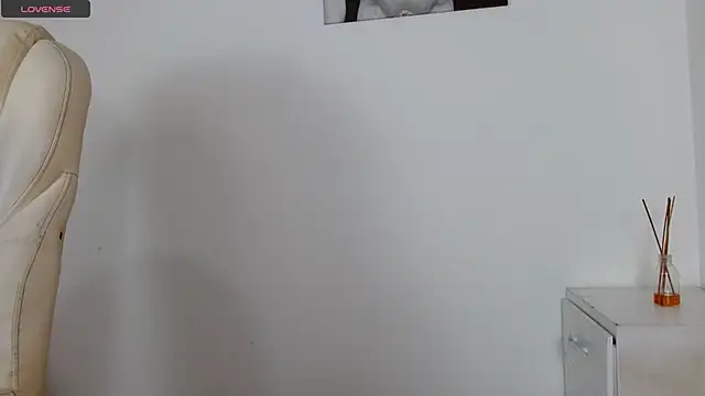 Snapshot of tonibelmont chatting on 03.17.25 tonibelmont online show from 03.17.25