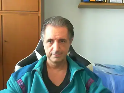 Snapshot of lliuk70mi chatting on 03.02.25 lliuk70mi online show from 03.02.25
