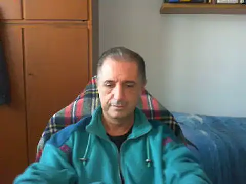Snapshot of lliuk70mi chatting on 11.27.25 lliuk70mi online show from 11.27.25