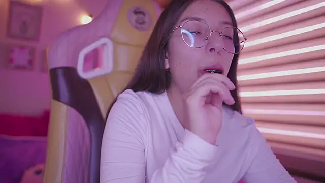 milly kenner online show from 04.15.26