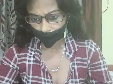 Snapshot of JENIFER_PUNE chatting on 02.13.25 JENIFER PUNE online show from 02.13.25