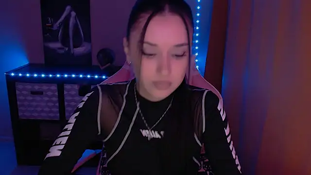 Snapshot of AlisaLink chatting on 02.08.25 AlisaLink online show from 02.08.25