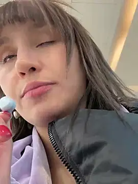 Snapshot of bigbabykiki chatting on 02.12.25 bigbabykiki online show from 02.12.25