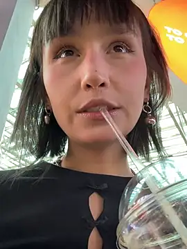 Snapshot of bigbabykiki chatting on 02.16.25 bigbabykiki online show from 02.16.25