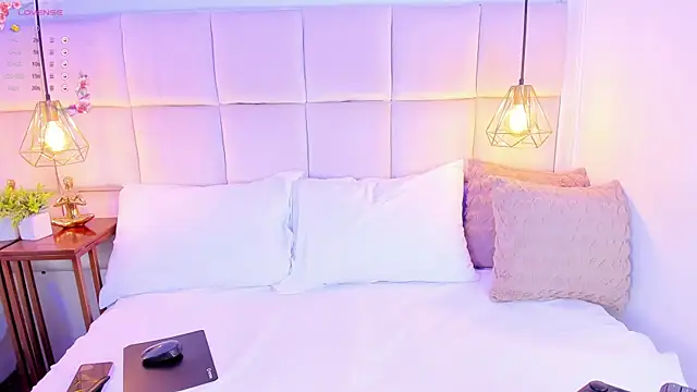 LinaGlam online show from 02.05.25