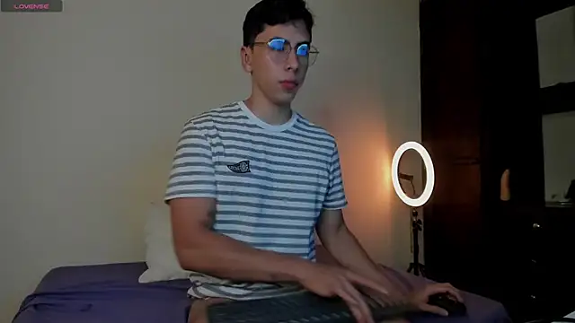 Snapshot of Alexx_oconnor chatting on 01.02.25 Alexx oconnor online show from 01.02.25