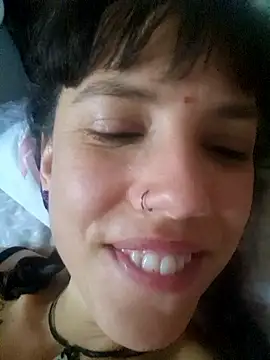 Lyrass online show from 01.12.26