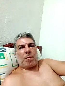 Snapshot of pgrosso chatting on 02.28.25 pgrosso online show from 02.28.25