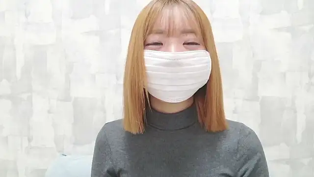 LOVE MOMO LOVE online show from 02.03.26