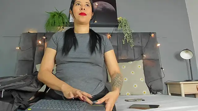 DulceAurora   online show from 02.08.26